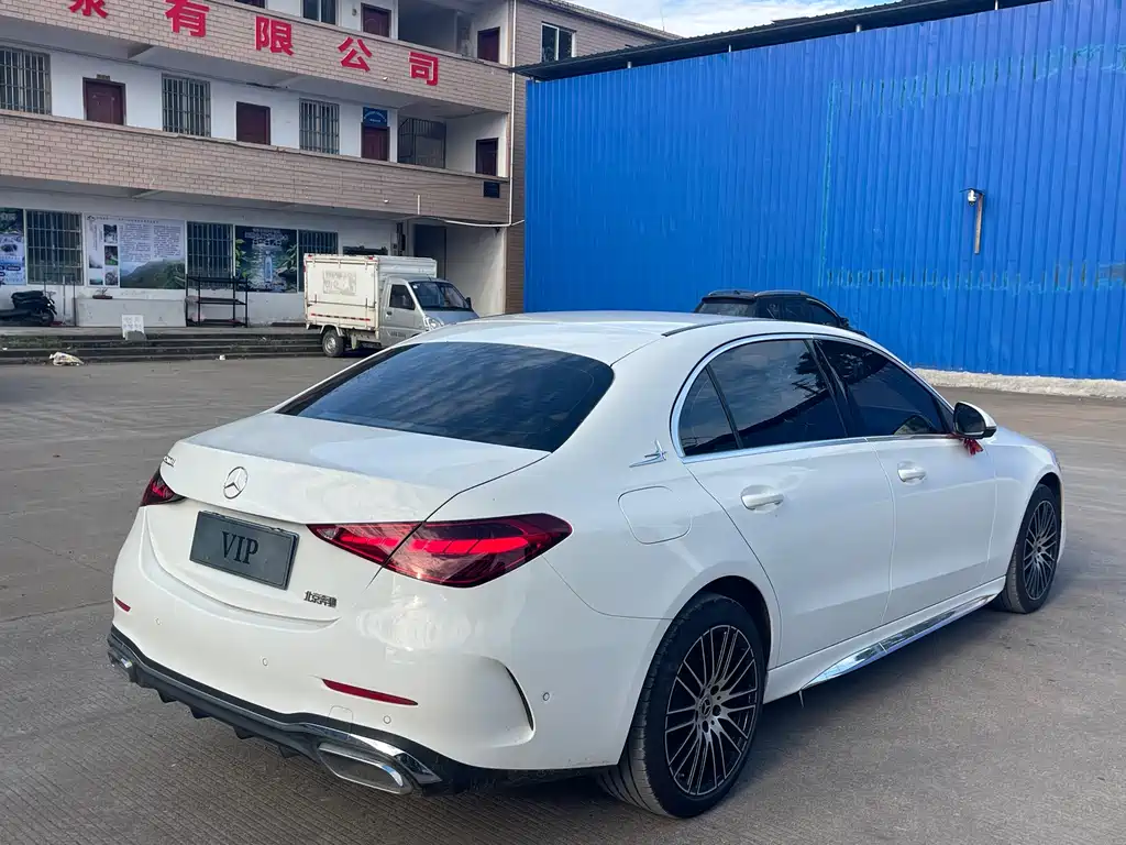 Mercedes-Benz C-Class — миниатюра 5