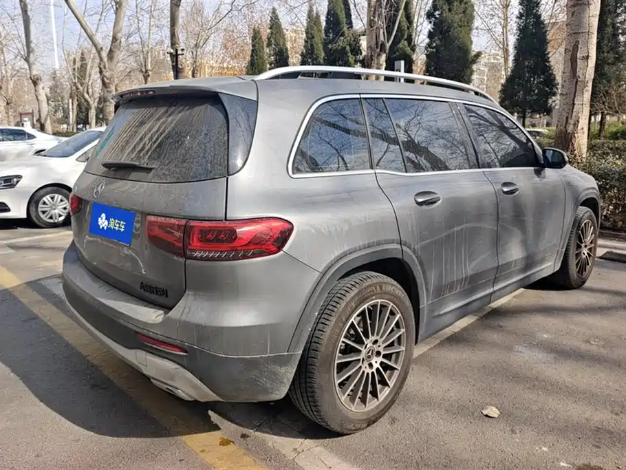 MERCEDES-BENZ GLB