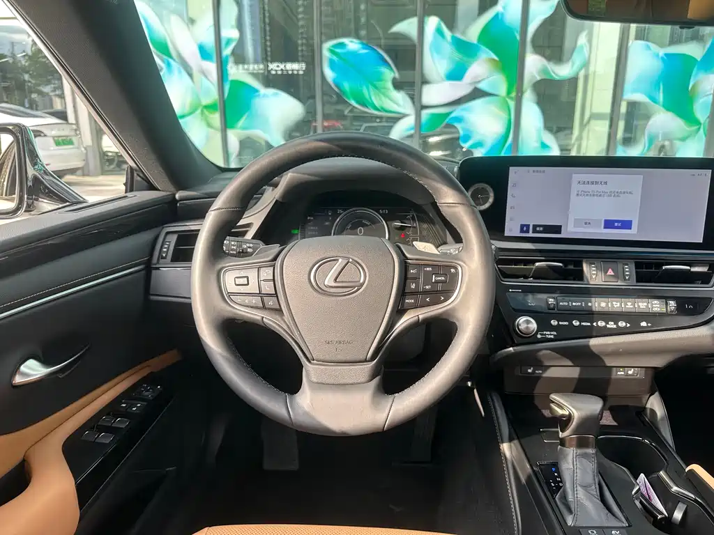 Lexus ES — миниатюра 21