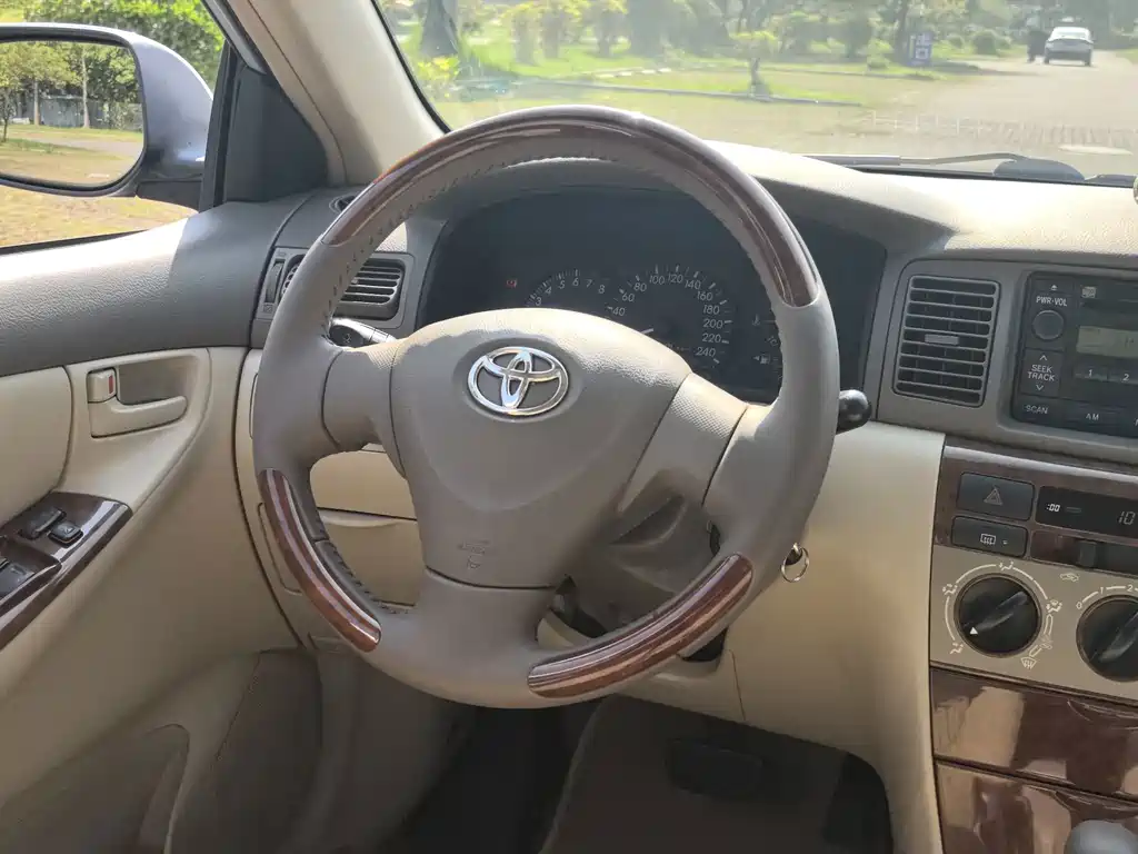 Toyota Corolla — миниатюра 9