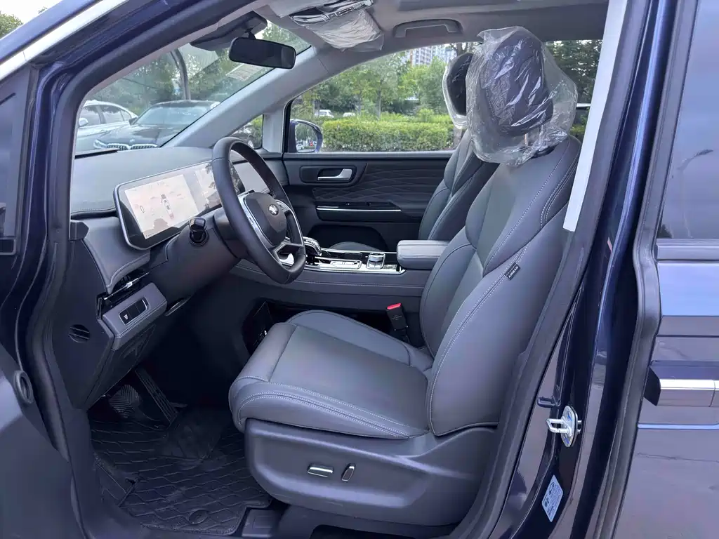 JAC RF8 2024 2.0T Luxury
