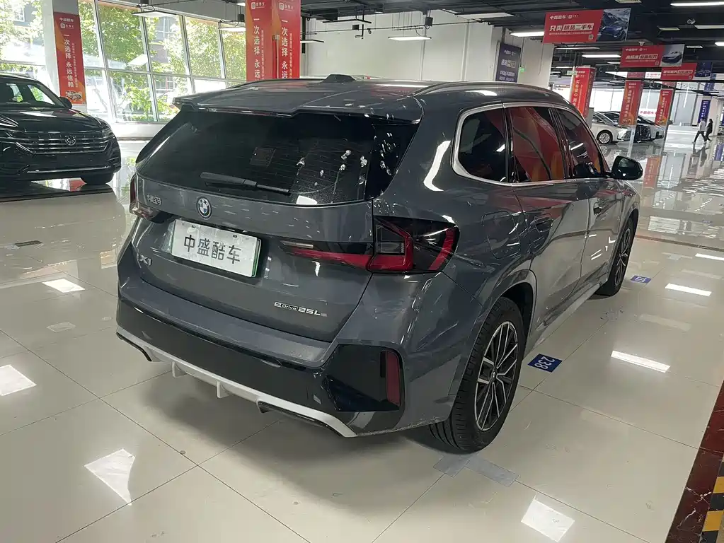 BMW iX1 — миниатюра 6