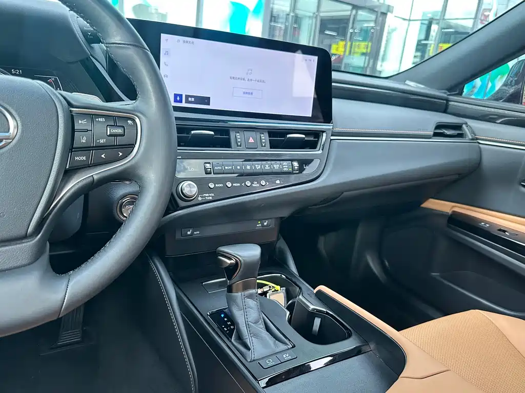Lexus ES — миниатюра 30