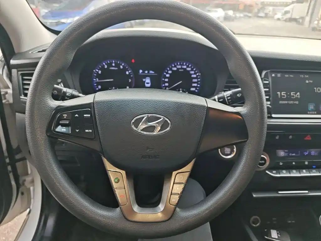 Hyundai Mistra — миниатюра 11