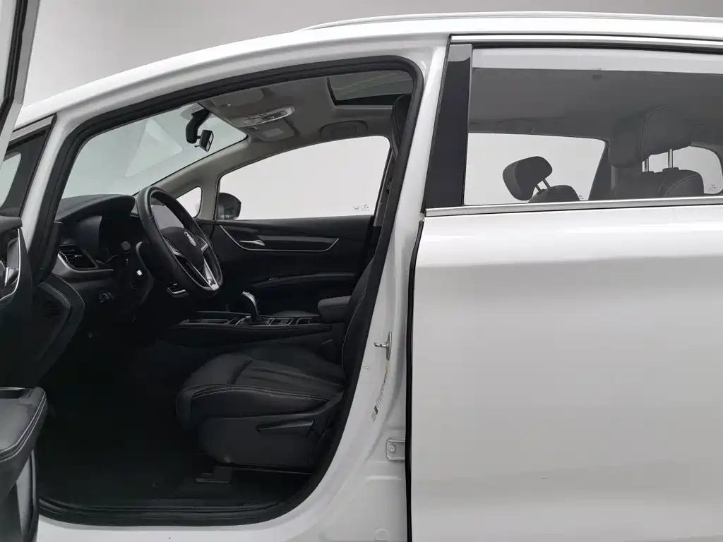 BYD MAX — миниатюра 10