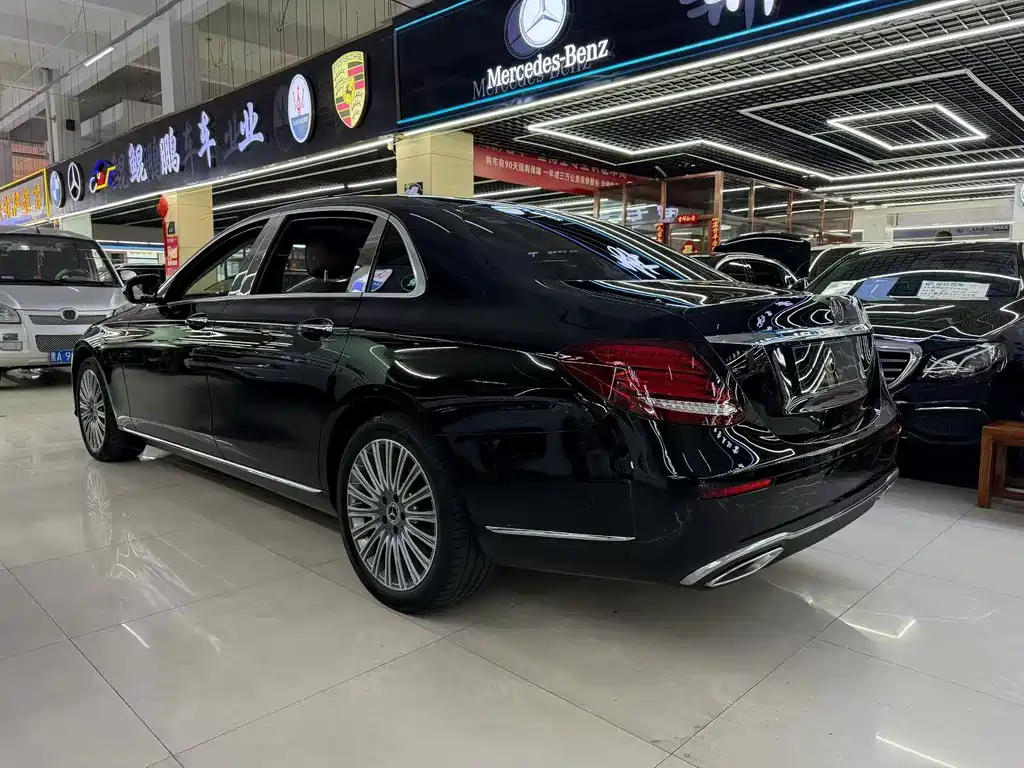 Mercedes-Benz E-Class — миниатюра 4