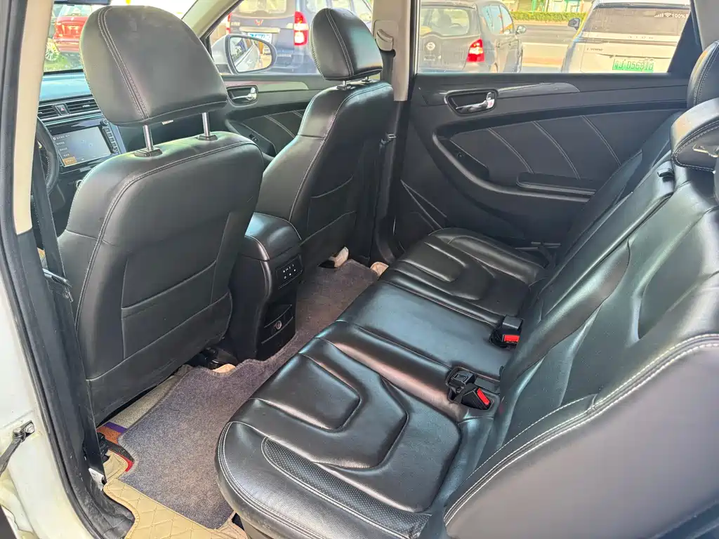 Dongfeng 580 2016 1.8L MT Comfort