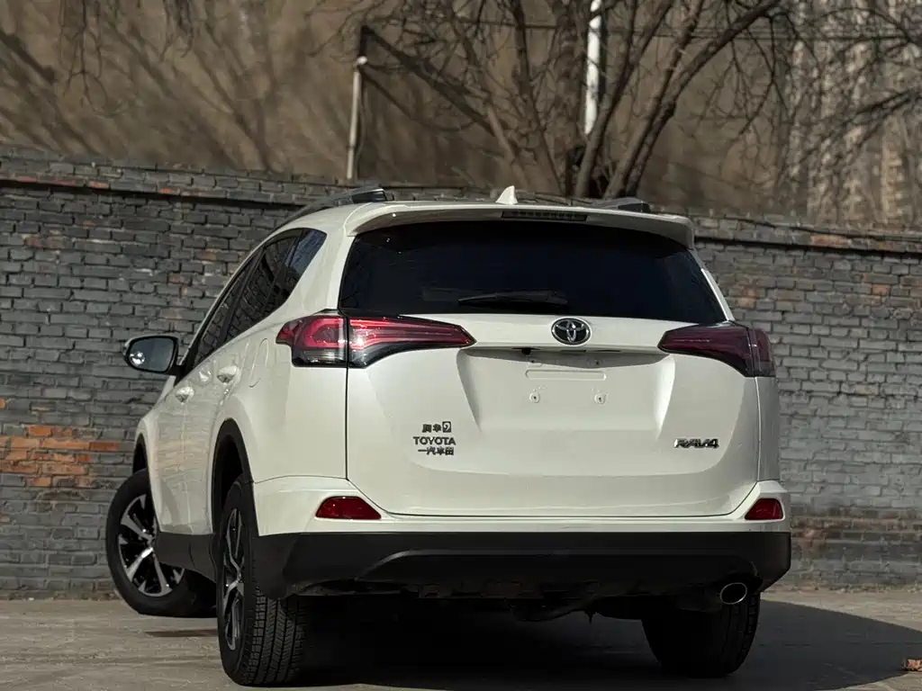 TOYOTA RAV4 RONGFANG