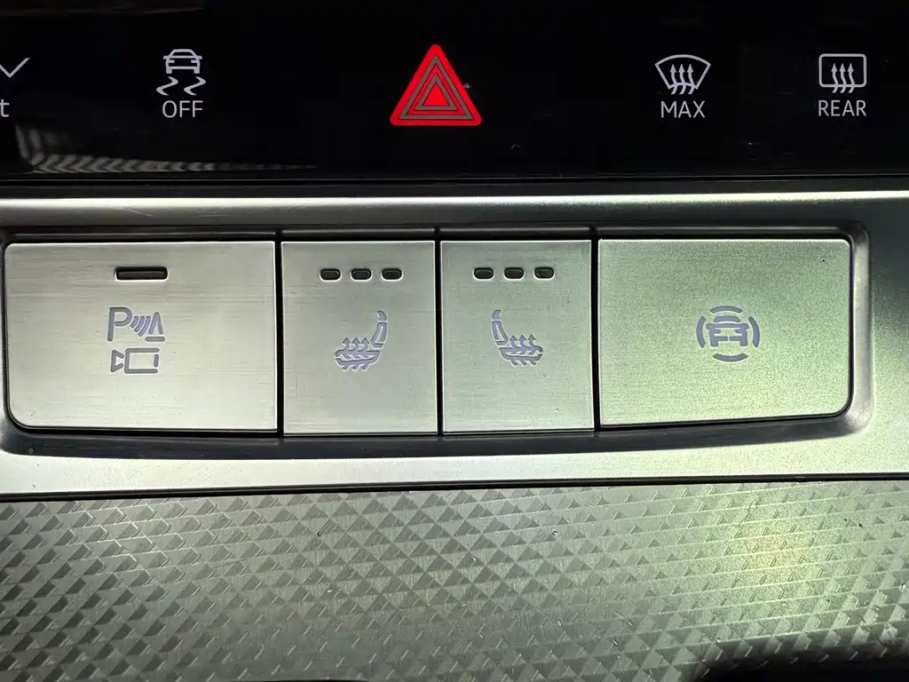 Audi A6L 2022 55 TFSI e quattro