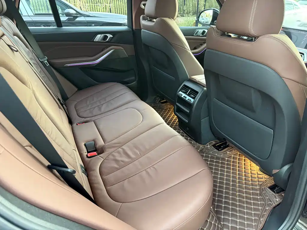 BMW X5 (Import) — миниатюра 30