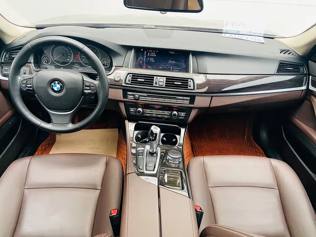 BMW 5 Series — миниатюра 18
