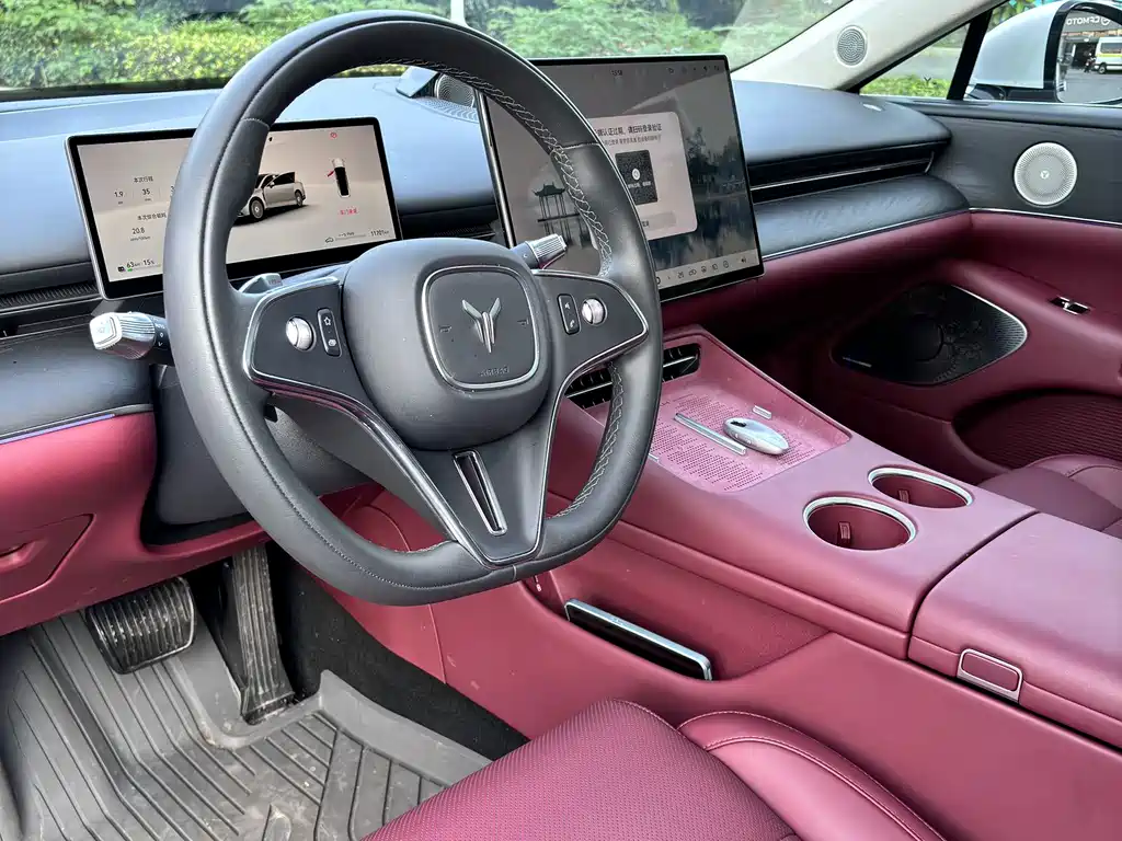 VOYAH Passion L — миниатюра 11