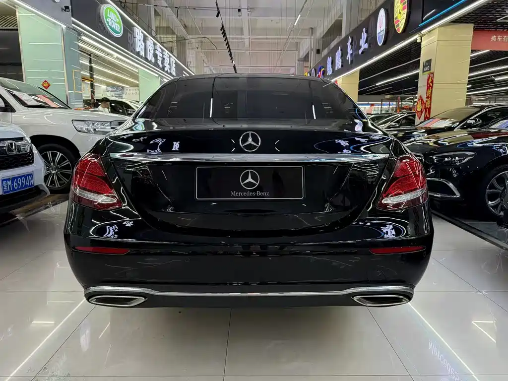 Mercedes-Benz E-Class — миниатюра 5