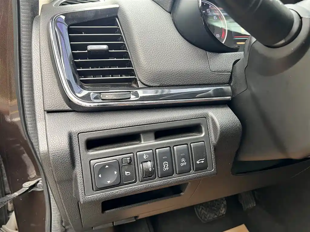 Dongfeng AX7 2018 1.6T AT Elite