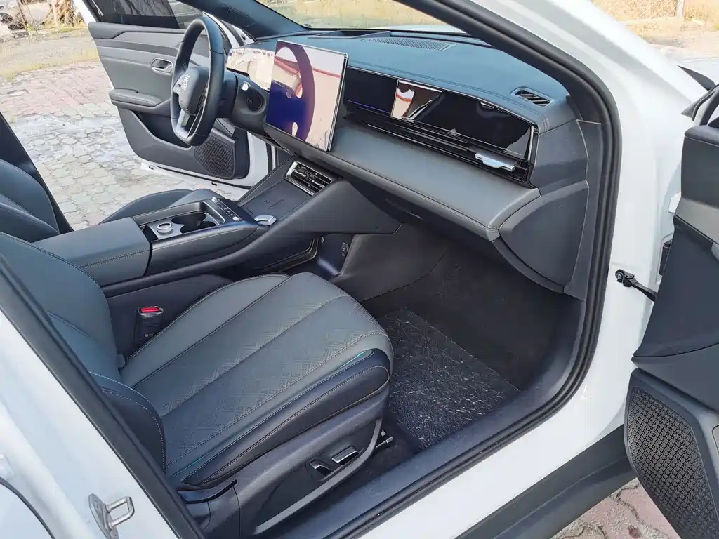 BYD Qin L — миниатюра 10