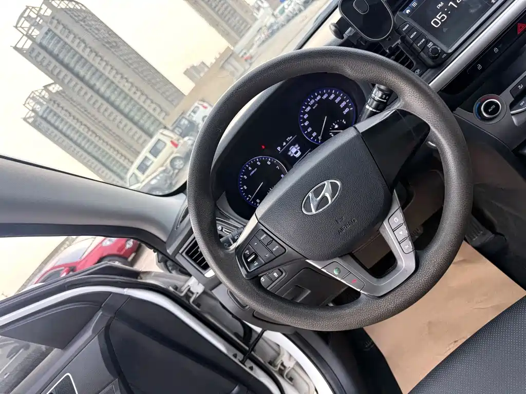 Hyundai Mistra — миниатюра 7
