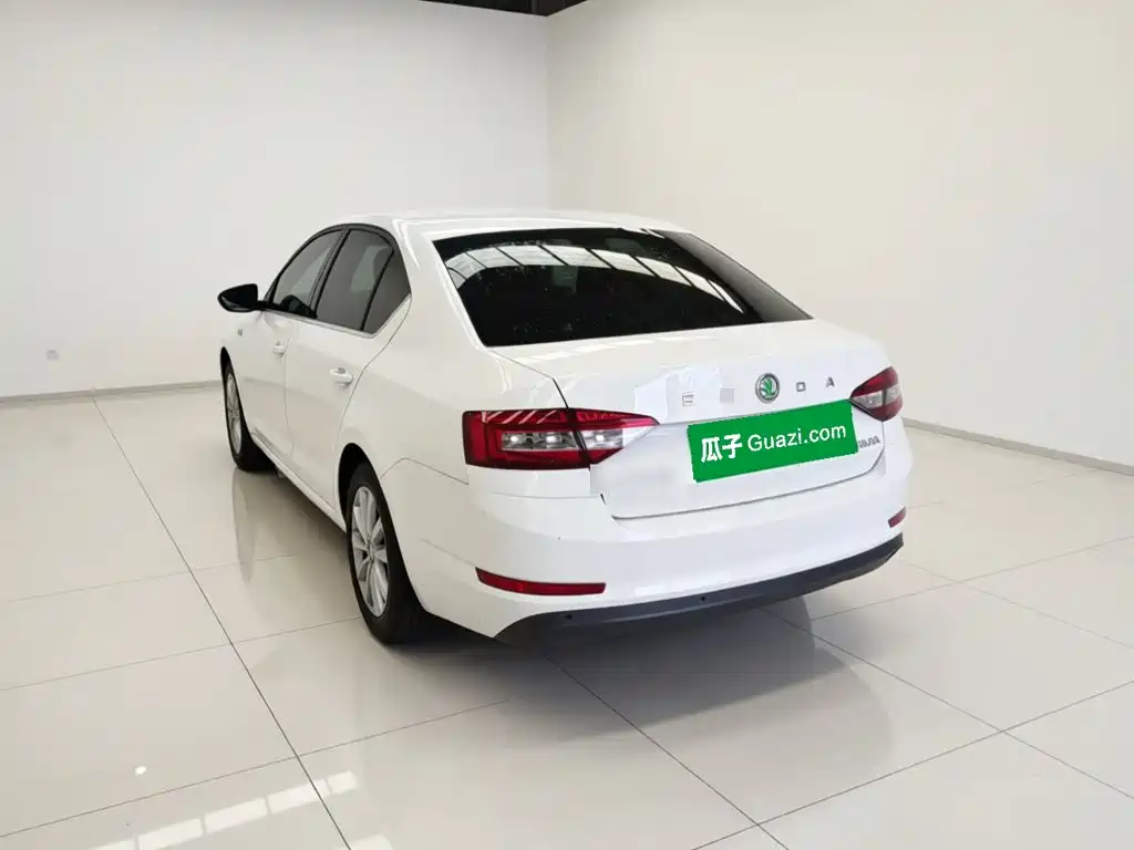 Skoda Octavia — миниатюра 4