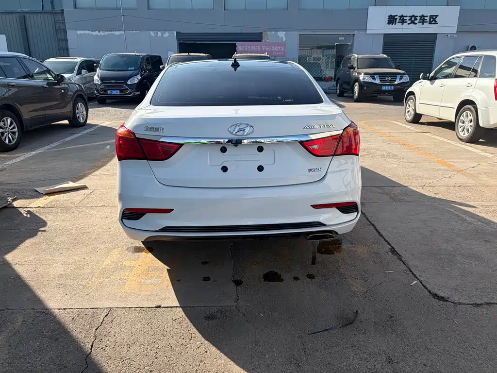 Hyundai Mistra — миниатюра 7