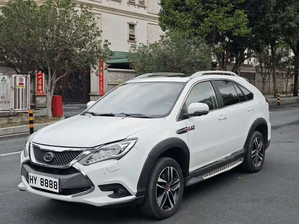 2016 BYD Tang - zdjęcie 1 z 16