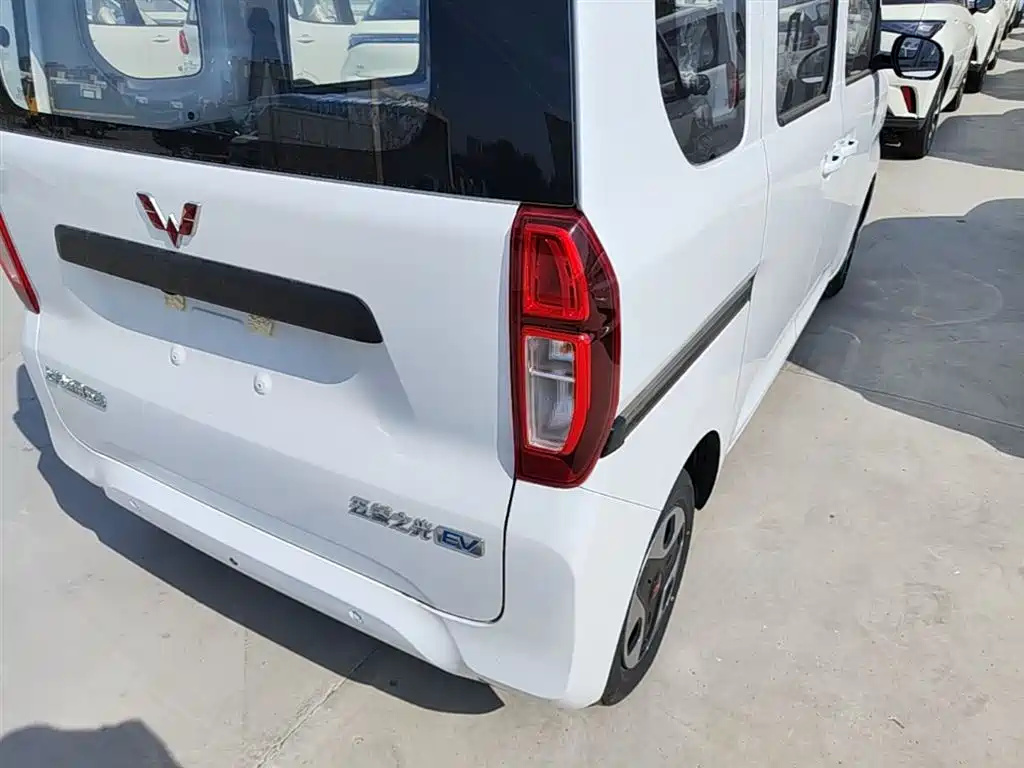 Wuling Sunshine EV 2025 305km
