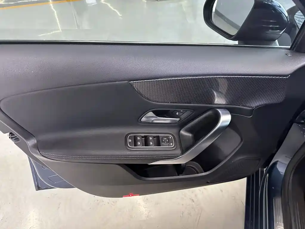 Mercedes-Benz A-Class (Import) — миниатюра 11
