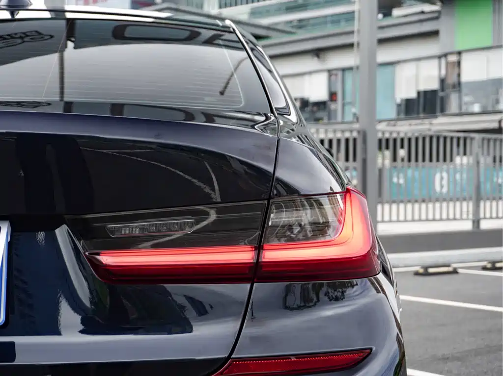 BMW 3 Series — миниатюра 10