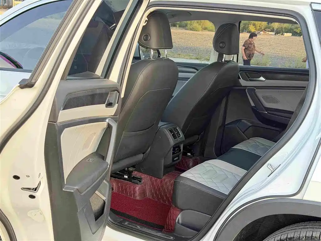 Volkswagen Tayron — миниатюра 8