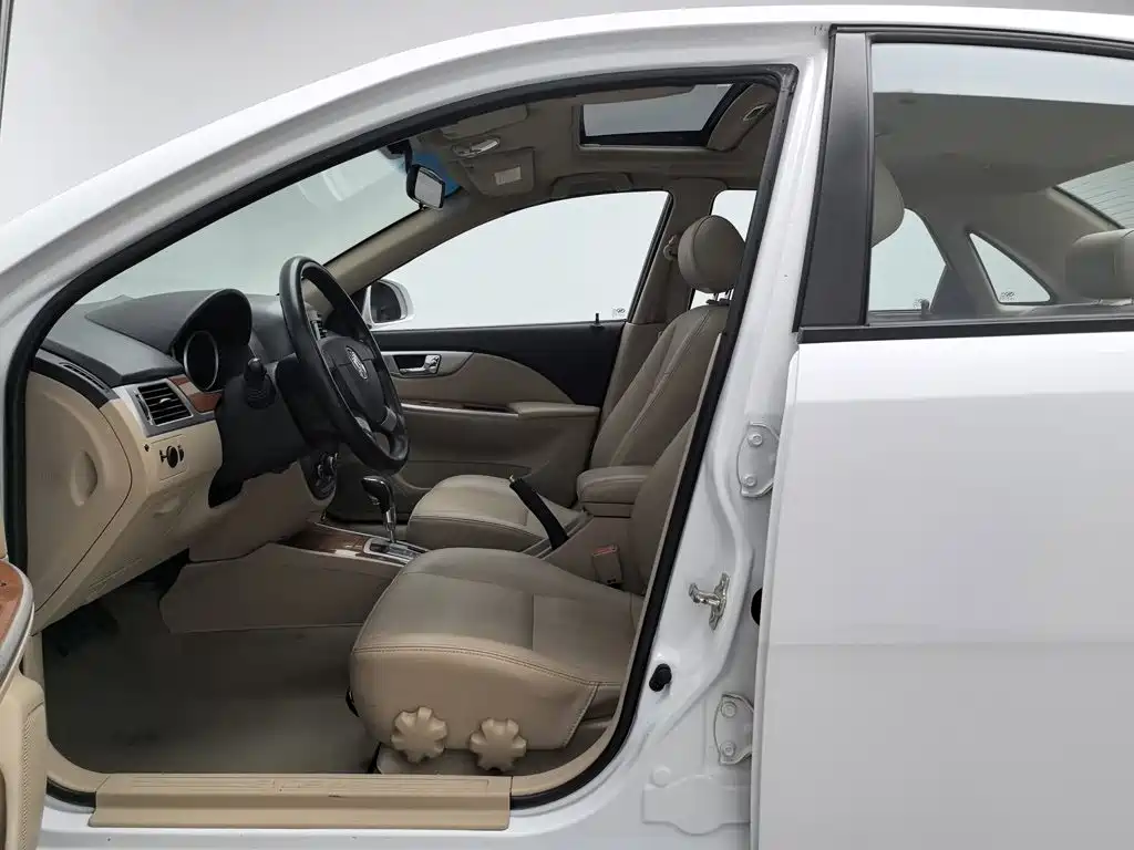 Buick Excelle — миниатюра 10