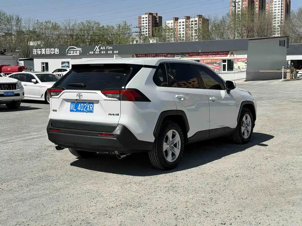 Toyota RAV4 2023 2.0L CVT