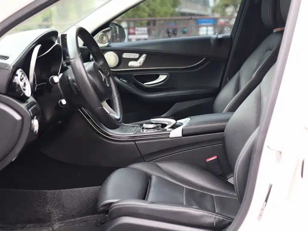 Mercedes-Benz C-Class — миниатюра 20