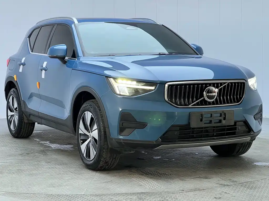 Volvo XC40 — миниатюра 3