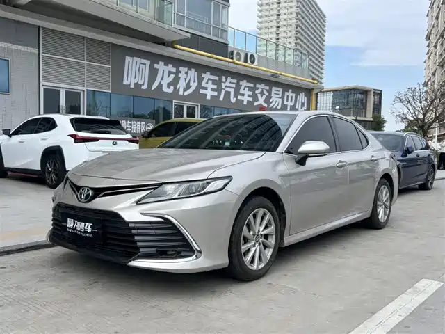 TOYOTA CAMRY 2023