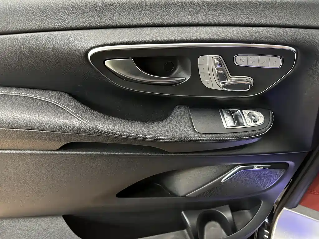 Mercedes-Benz V-Class — миниатюра 21