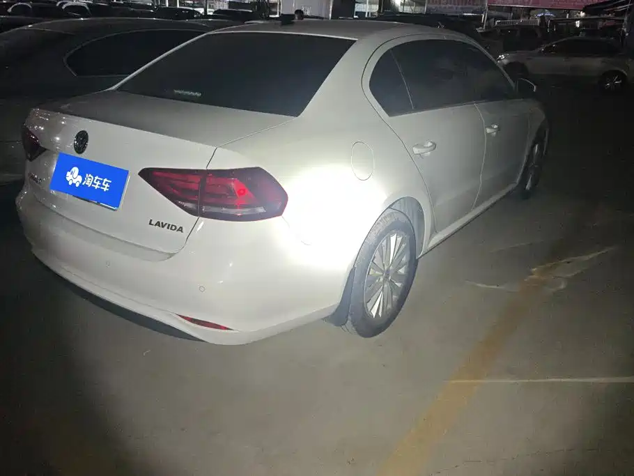 Volkswagen Lavida — миниатюра 3