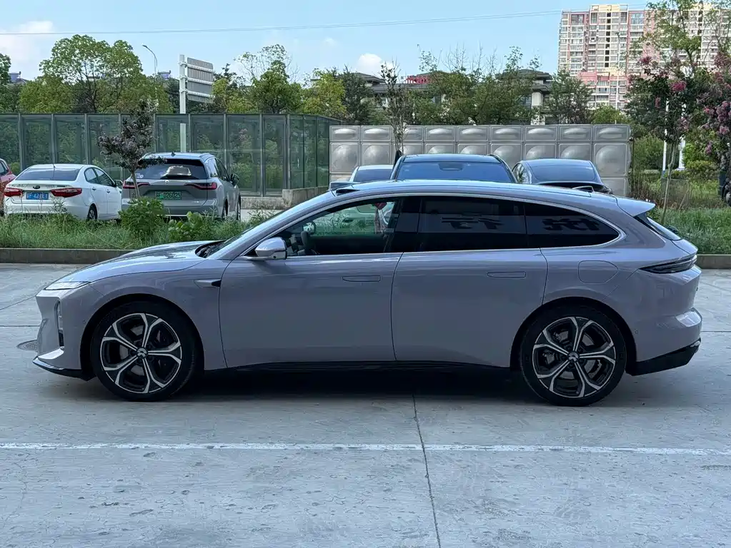 NIO ET5T — миниатюра 3