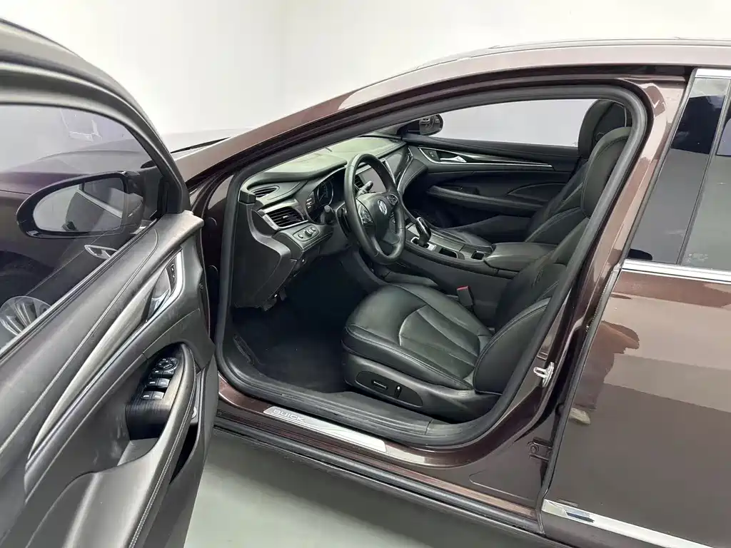 Buick LaCrosse — миниатюра 5