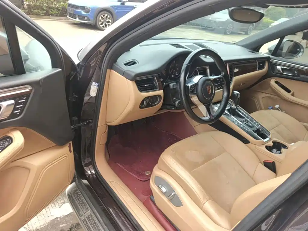 Porsche Macan — миниатюра 16