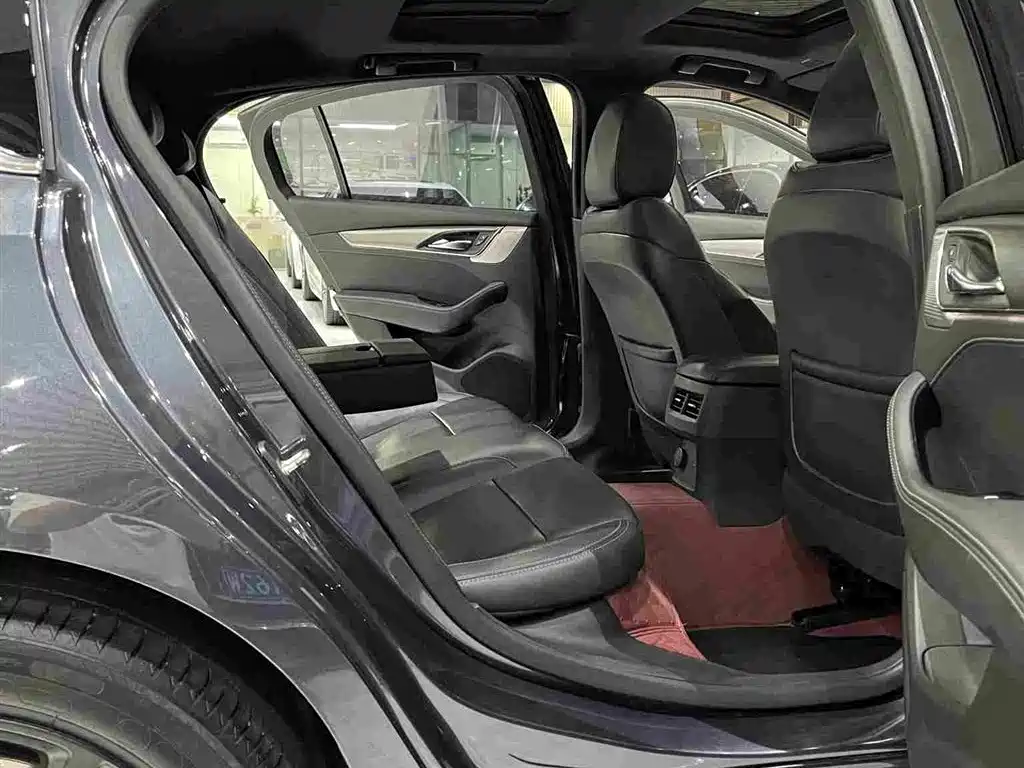 Cadillac CT5 — миниатюра 7
