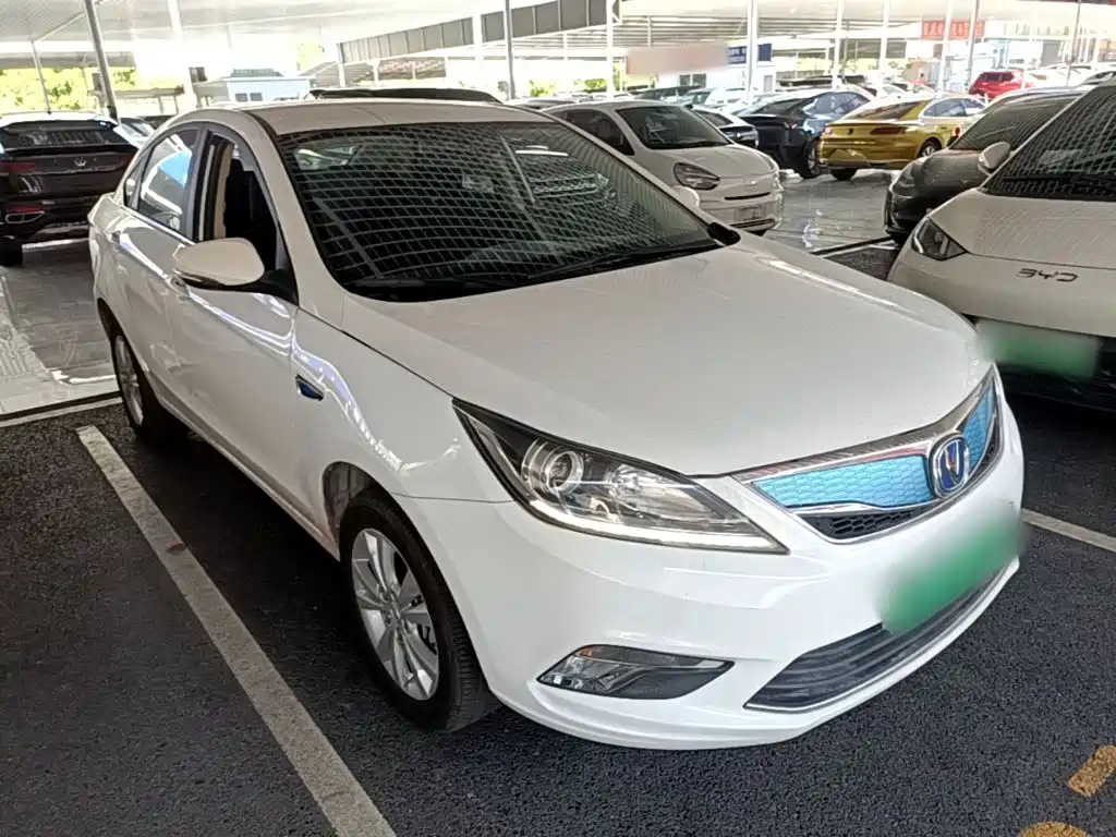 Changan Eado New Energy — миниатюра 4