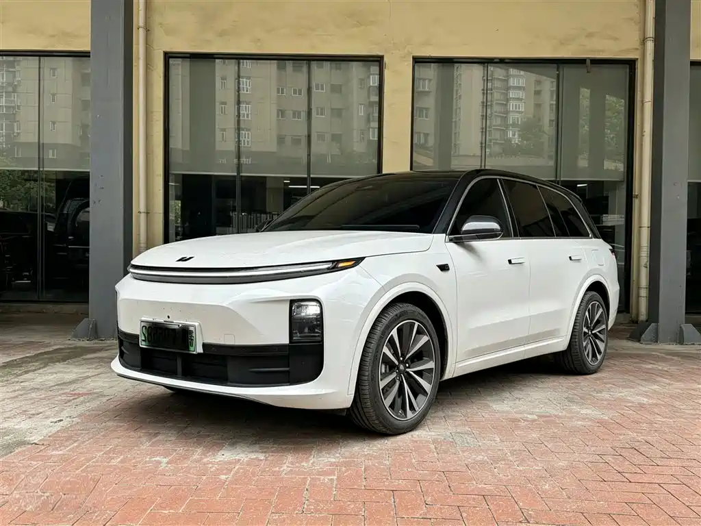 Li Auto Li L6 2025