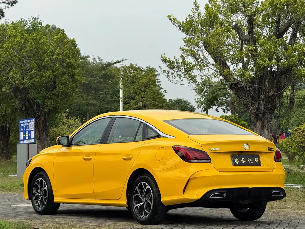 MG MG5 — миниатюра 6