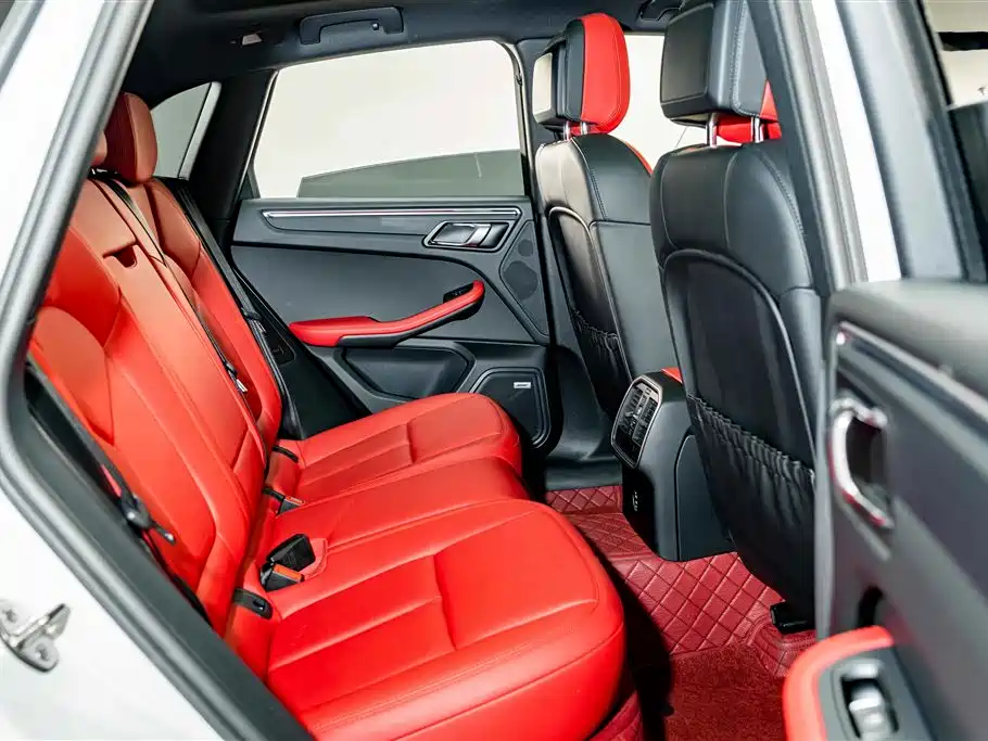 Porsche Macan — миниатюра 21