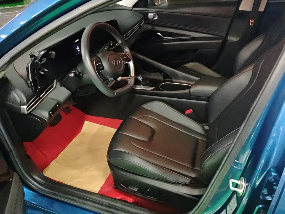 Hyundai Elantra — миниатюра 9