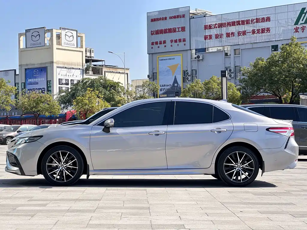 Toyota Camry 2021 2.5S
