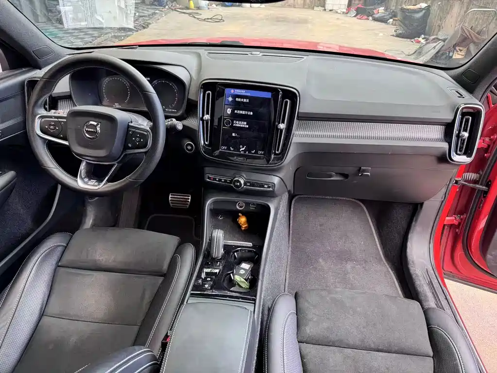Volvo XC40 — миниатюра 6