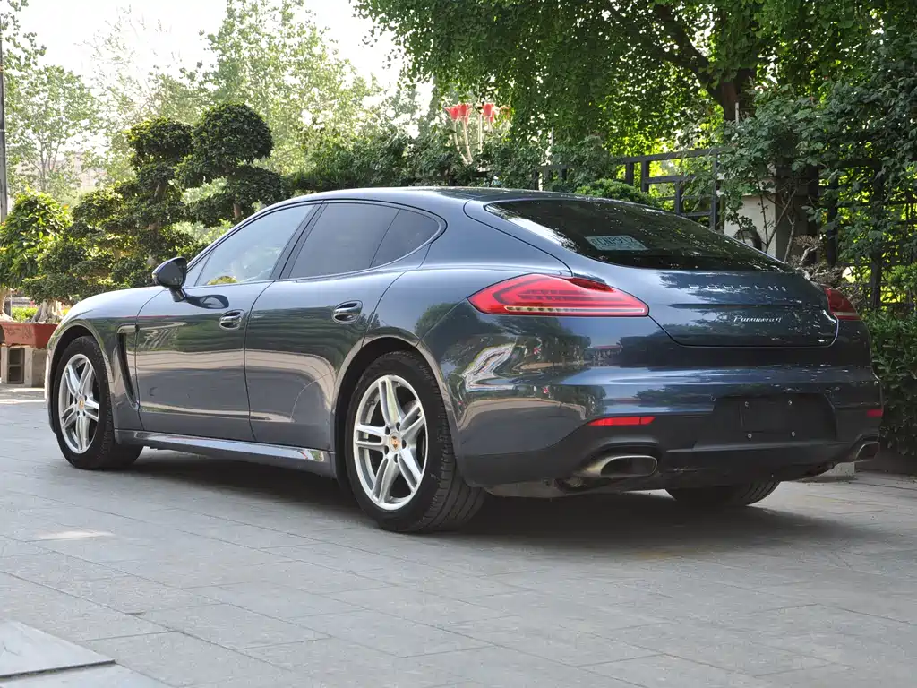 Porsche Panamera 2014 Panamera 4 3.0T