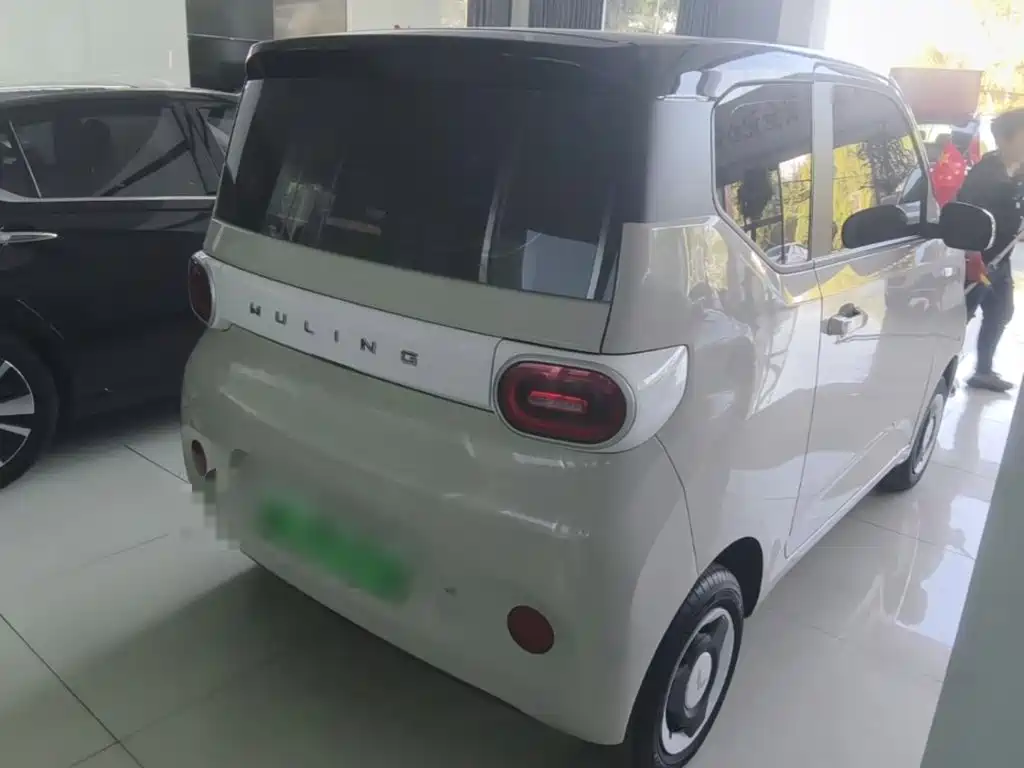 Wuling MINIEV — миниатюра 7