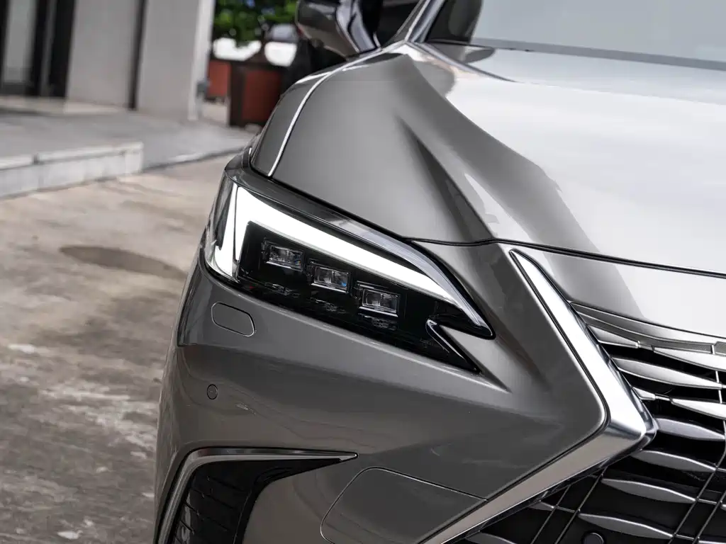Lexus ES — миниатюра 6