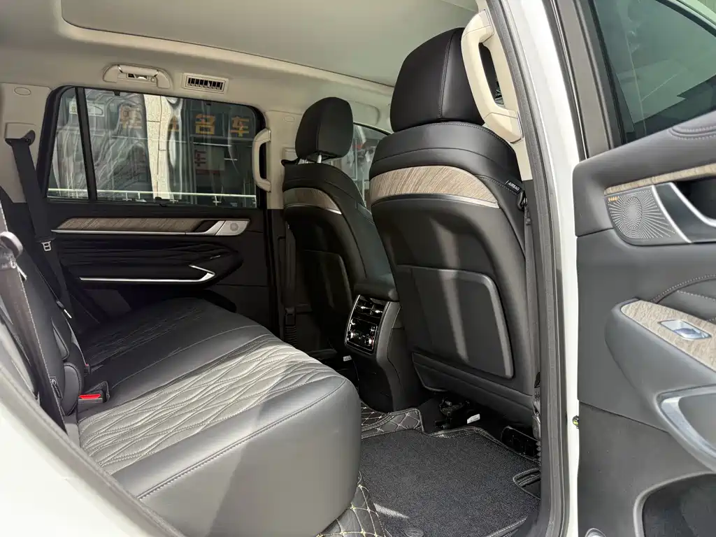 Tank 500 2022 3.0T Sport 5 мест