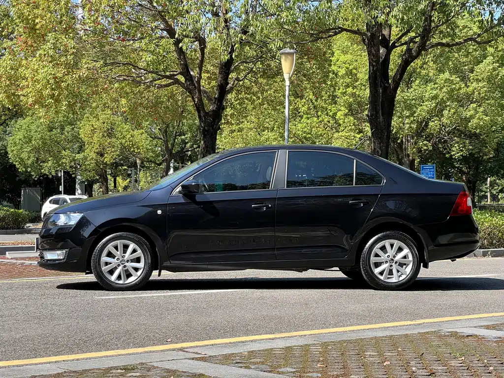 Skoda Rapid — миниатюра 22
